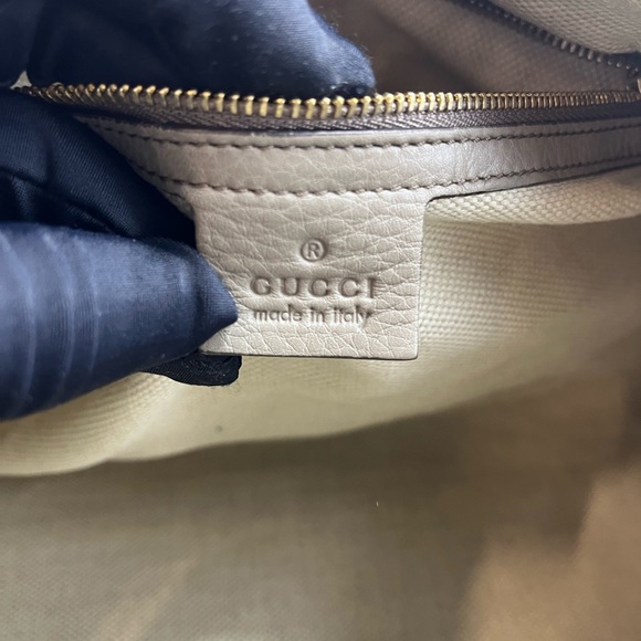 Gucci Pebbled Leather Double Handle Boston Soho Handbag w/ Tassel Accents Taupe - Picture 10 of 11